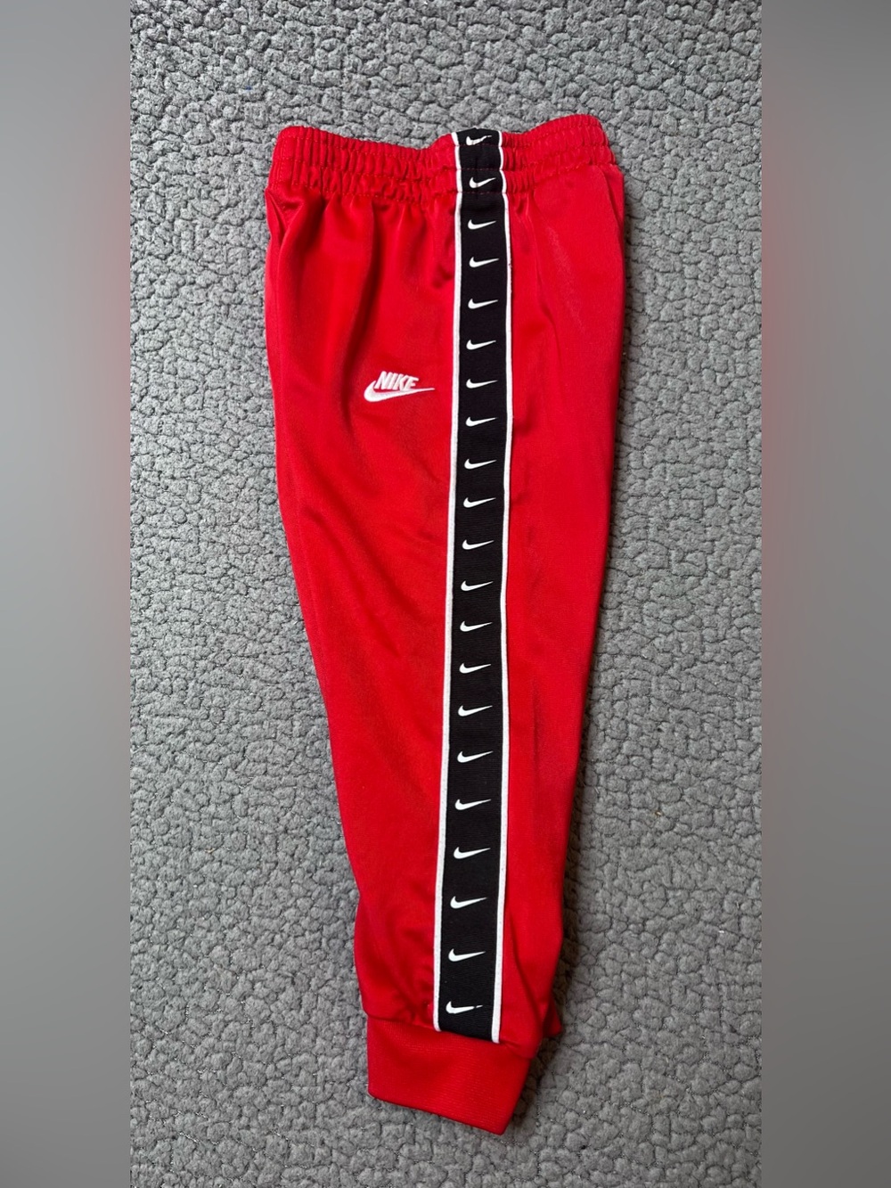 Nike Unisex Baby & Toddler Jogger Pants 24M Red/Black Swoosh Stripe